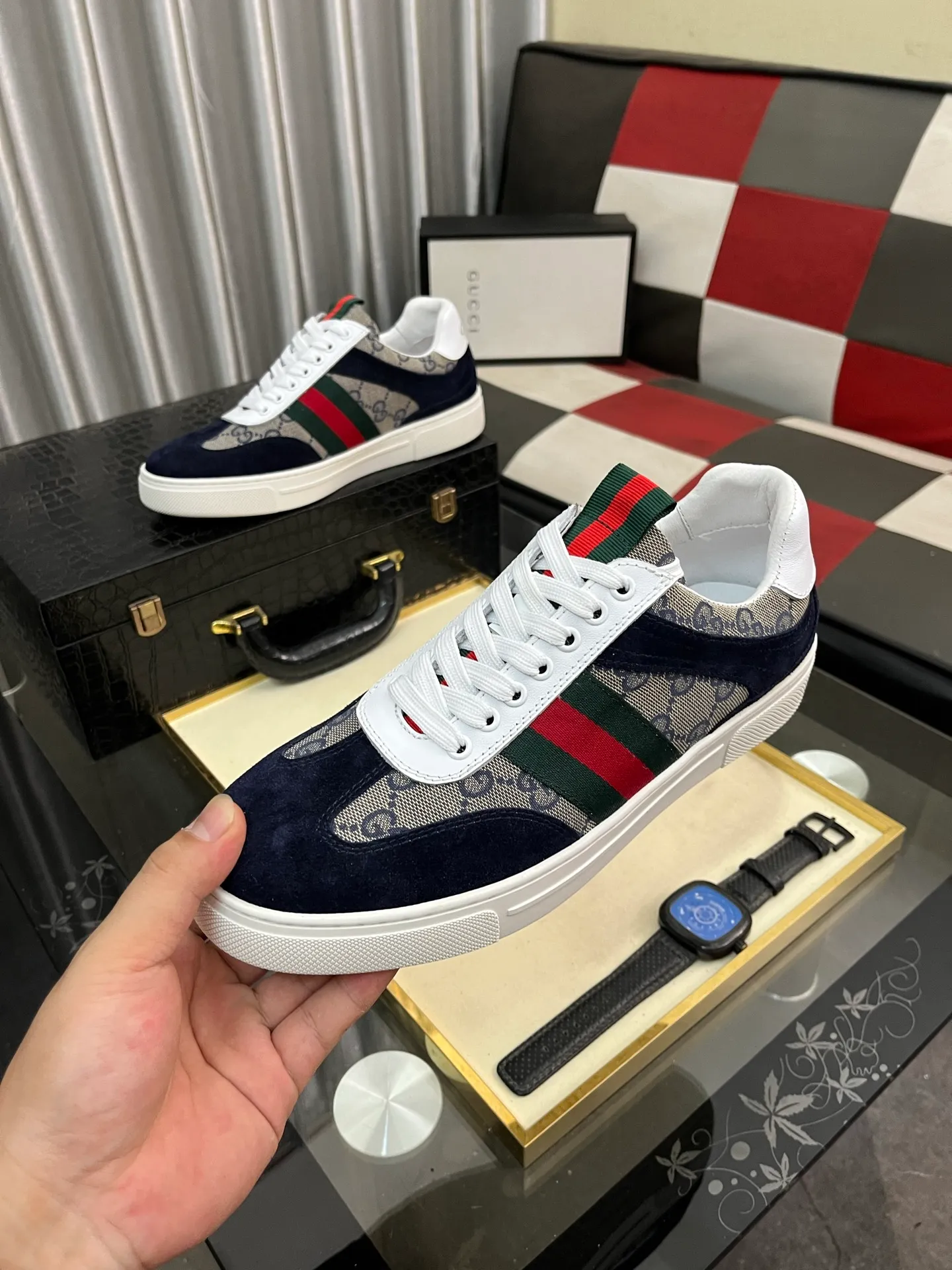 Men's Men's Shoes 💰440 ⌚️⌚️[GUCCI] Gucci men's casual shoes are absolutely popular 🔥The ultimate matching item for trendy men! The charm of super texture is irresistible, the main recommendation, the flower leather color is bright! The upper is made of high-quality brand printed fabric with cowhide, breathable leather lining and wear-resistant rubber sole, noble and elegant! Extremely comfortable🎁🎁You can be as handsome as you want💪 Available in sizes 38-44 and 5️⃣colors